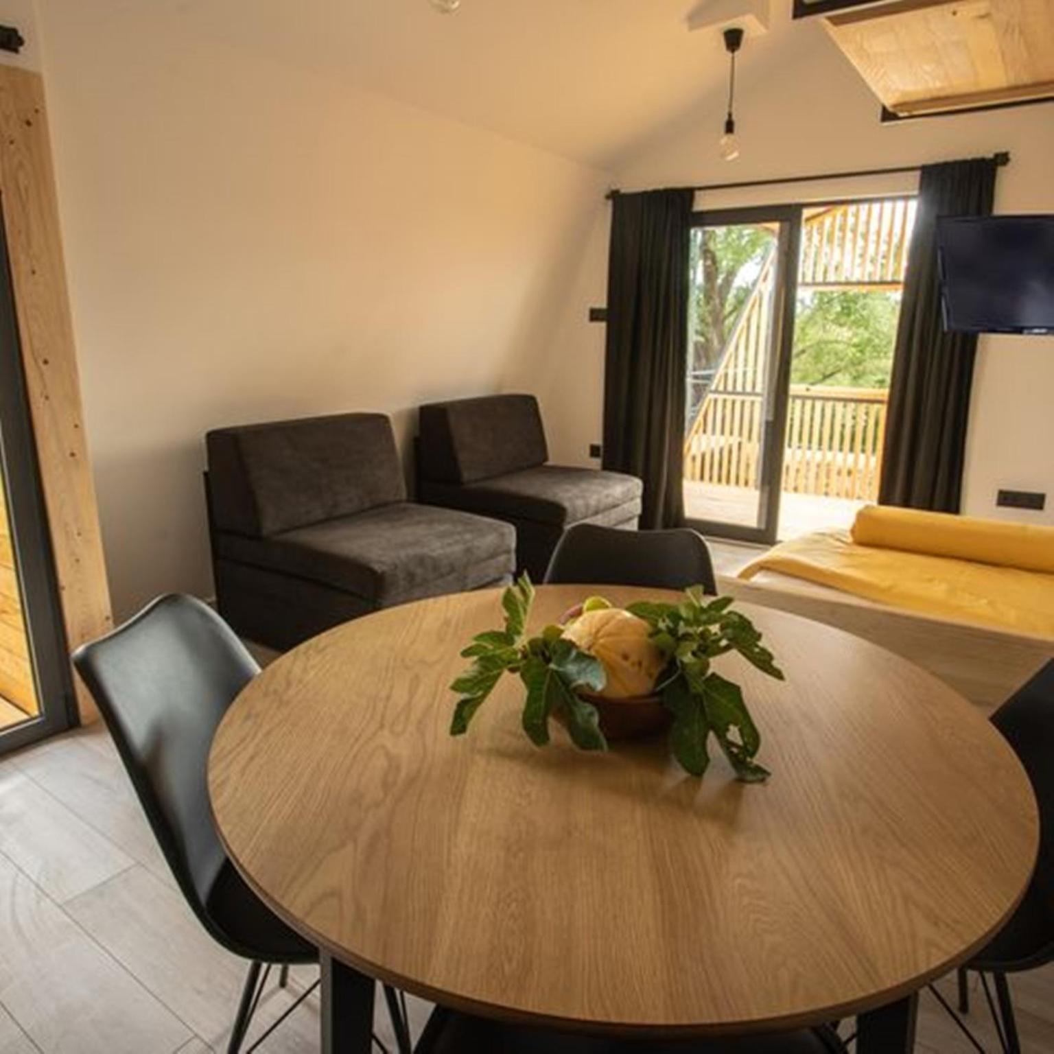 Glamping House Two Rivers Любушки Екстер'єр фото